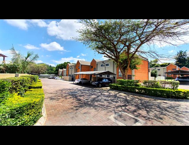 2 BEDROOM DUPLEX FOR SALE IN DARRENWOOD